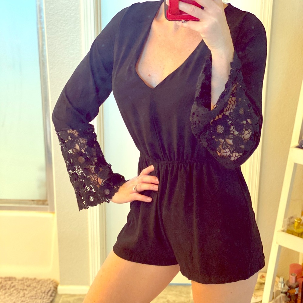 💕CRAZY CUTE BLACK ROMPER💕 - Picture 3 of 9